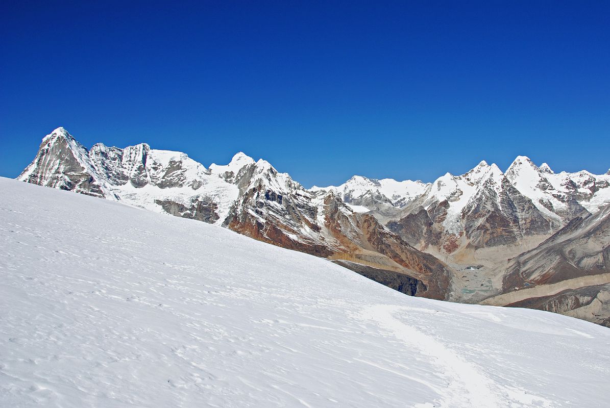 12 09 Peak 43 Kyashar, Kangtega, Cho Oyu, Malanphulan, Ama Dablam From Mera High Camp